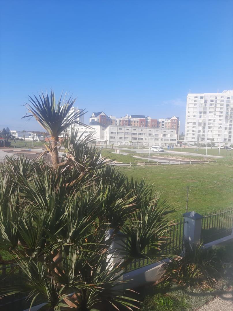 2 Bedroom Property for Sale in Summerstrand Eastern Cape